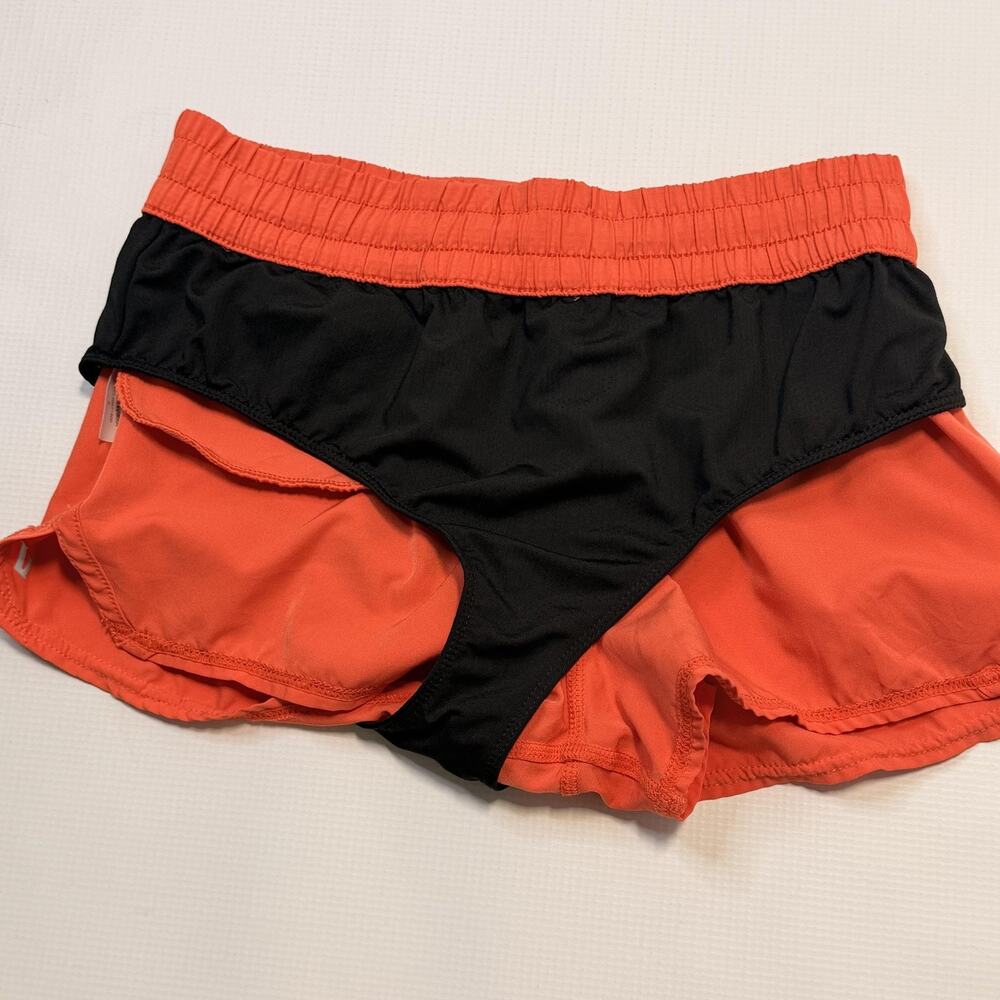 Vuori Shorts Womens Small Orange The Rise The Shine Lined Running Athletic VW304 - Picture 14 of 16